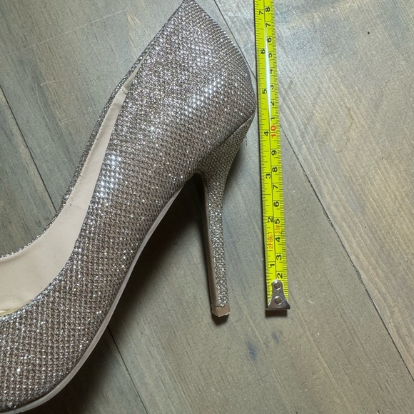 Le Chateau pumps - Picture 4 of 4